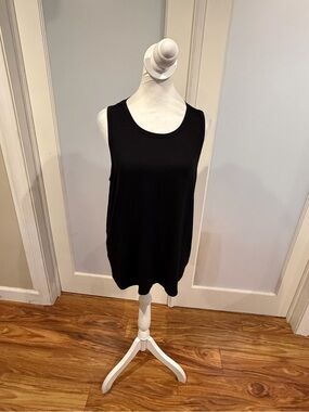 Old Navy Women's Black Scoop Neck Tank